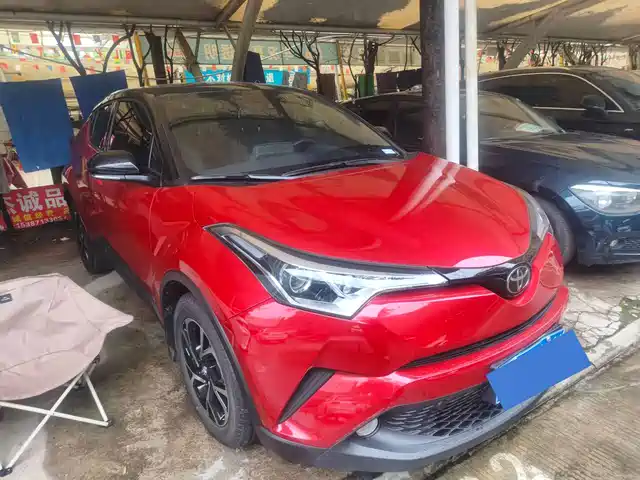 Toyota C-HR 2020 Model 2.0L Leading