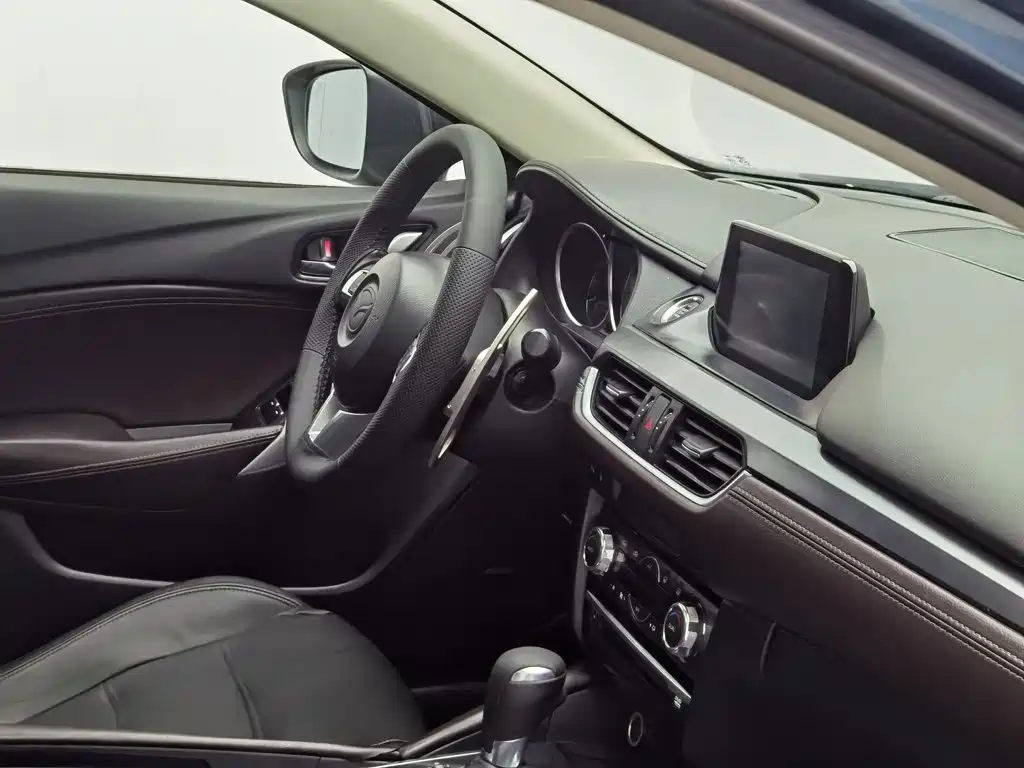 Фото 22 - Mazda Atenza