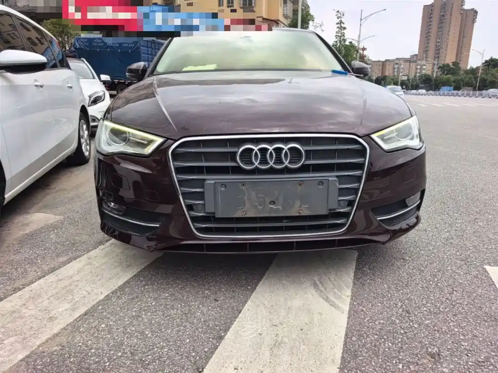 Audi A3 2015 Sportback 40 TFSI Automatic Comfort фото 3
