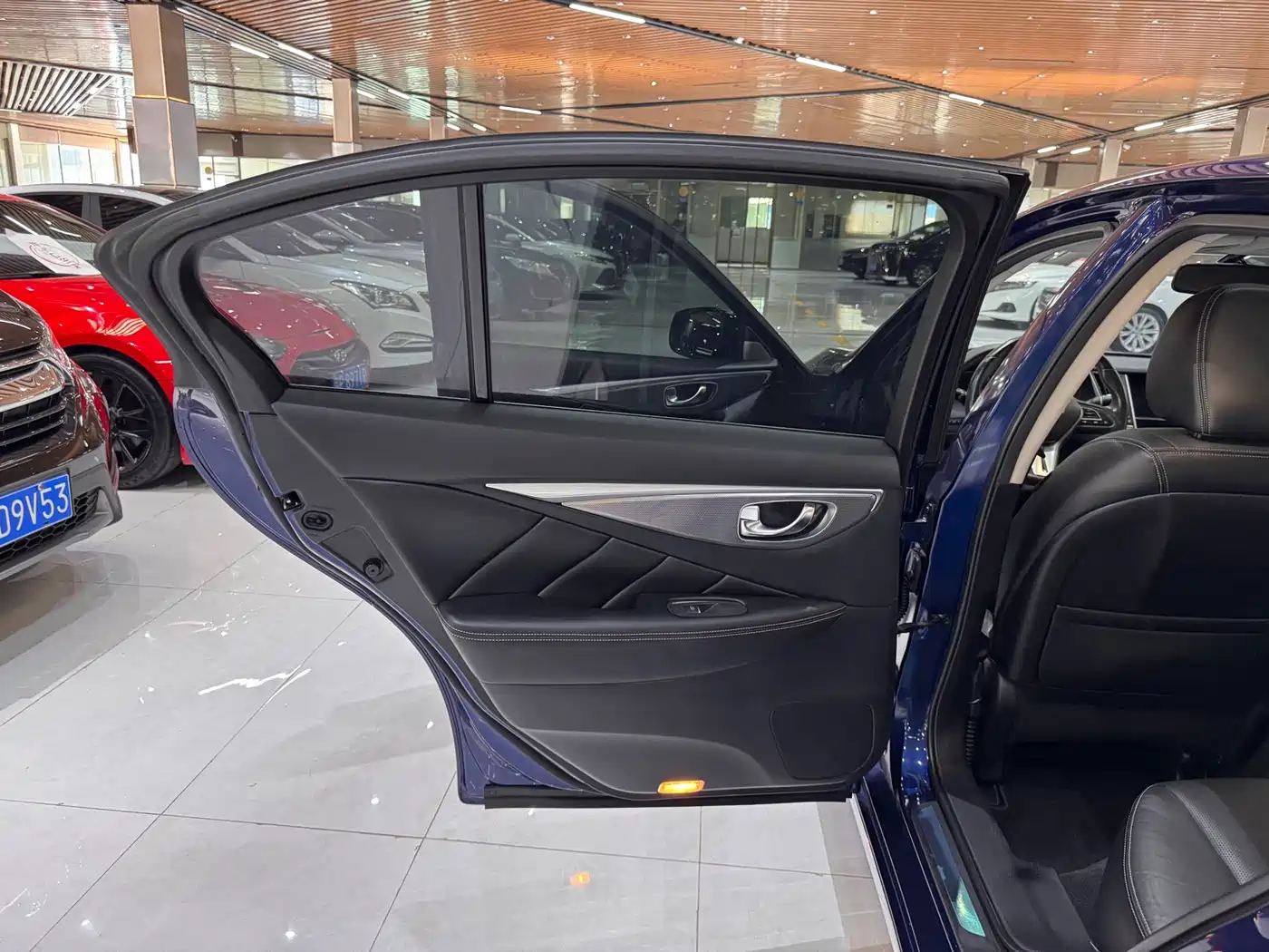 Infiniti Q50L 2021 2018 2.0T Premium Edition (China VI)