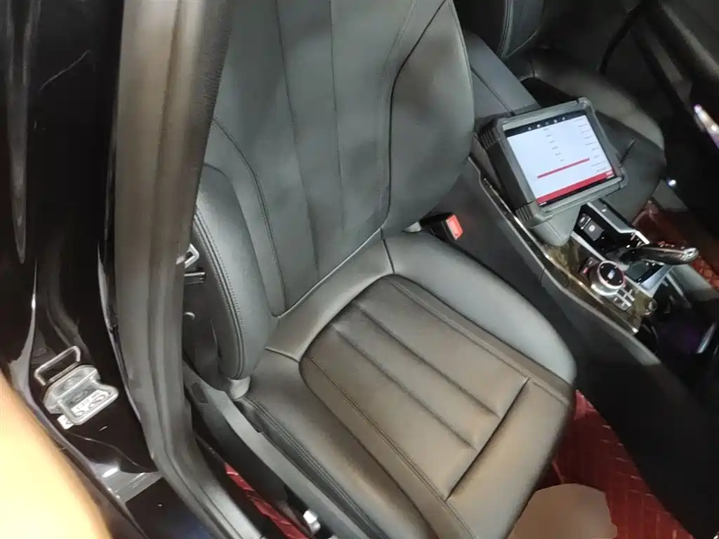 BMW 5 Series 2018 525Li M Sport Package фото 25