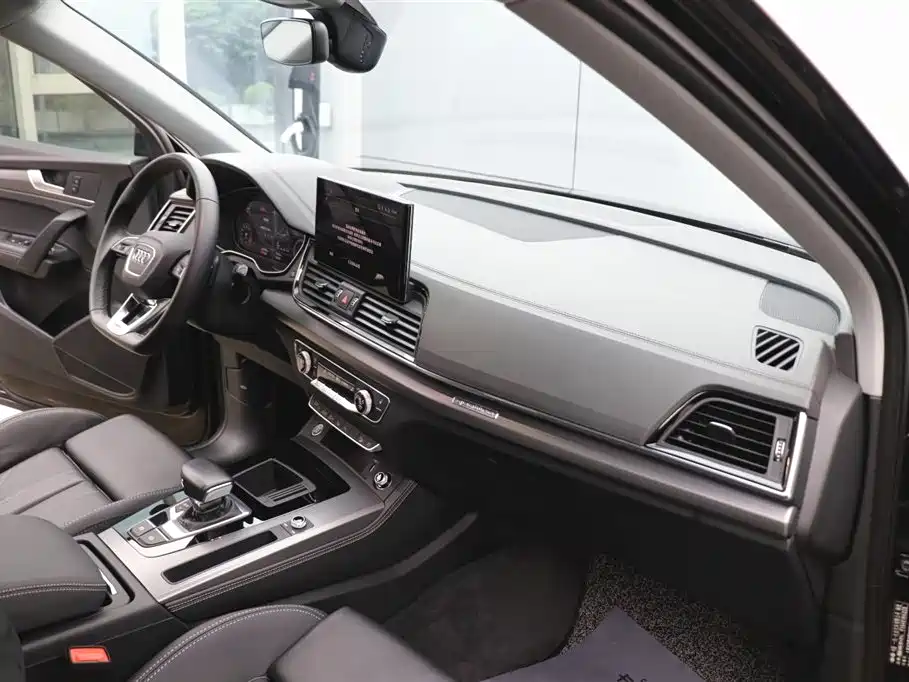 Audi Q5L 2022 Facelift 40T Luxury Dynamic фото 22