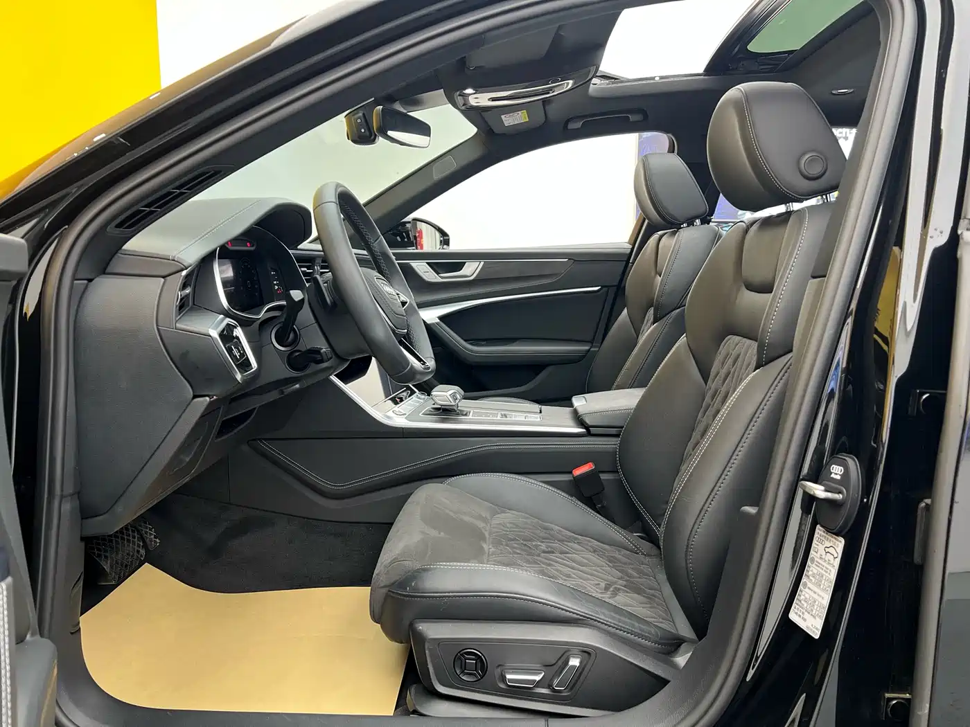 Audi A6L 2024 55 TFSI quattro Exclusive Dynamic фото 3