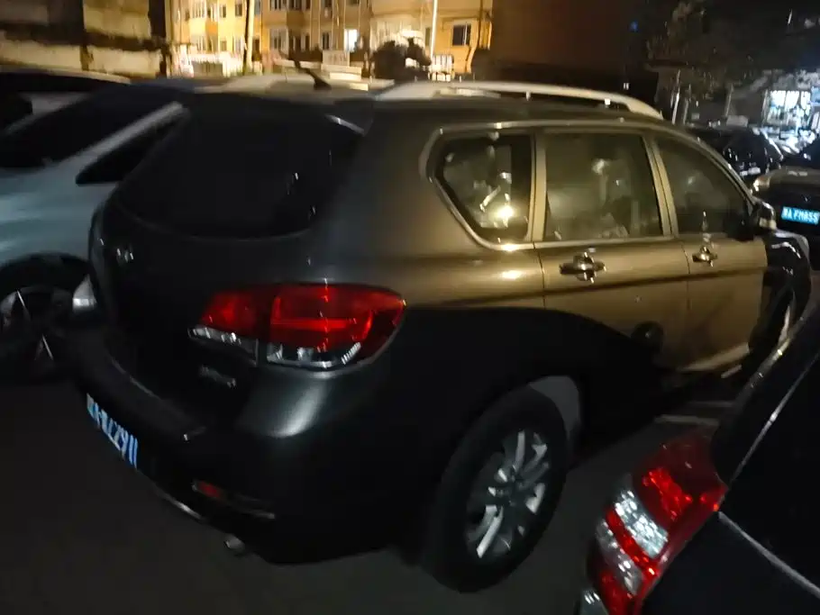 Haval H6 2012 2011 2.0L Manual 2WD Urban Edition