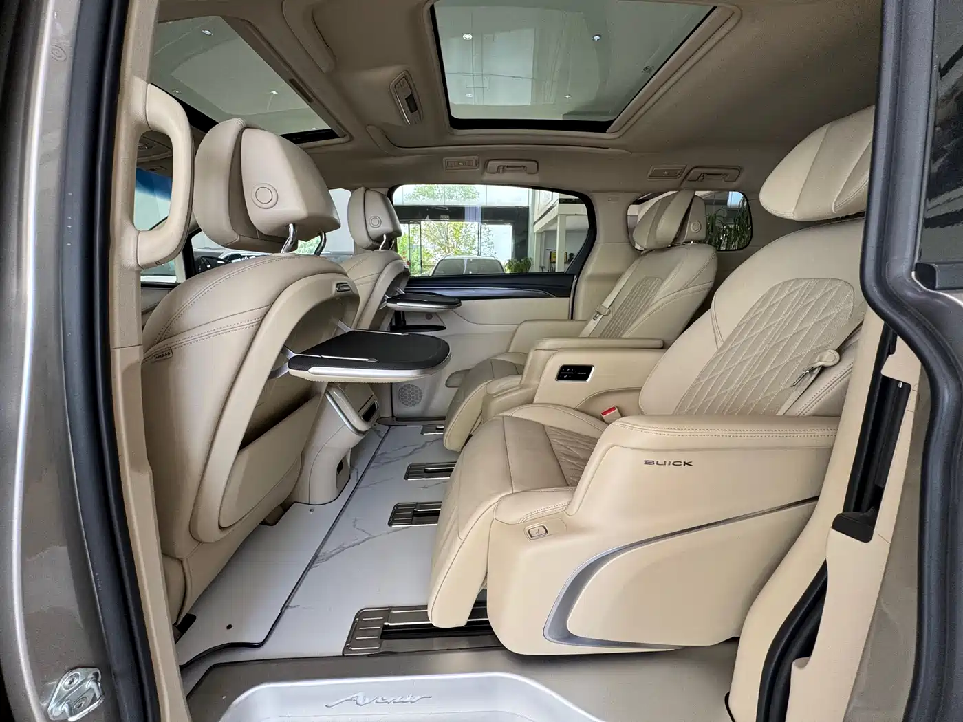 Buick GL8 2023 ES Landmaster Luxury фото 12