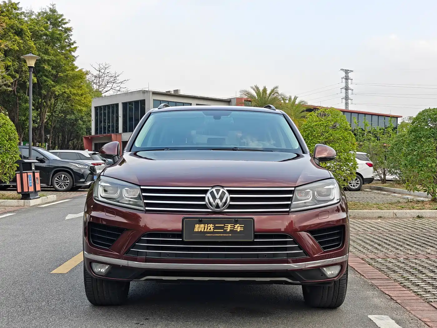 VOLKSWAGEN TOUAREG