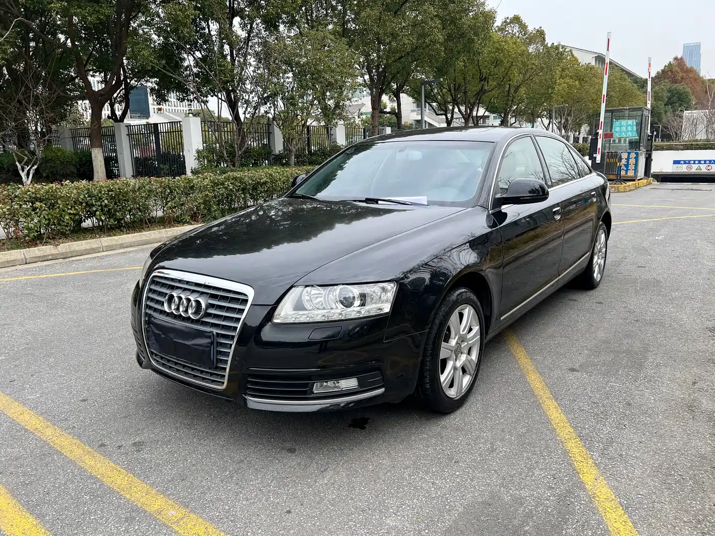 Audi A6L 2011 Model 2.4L Technology