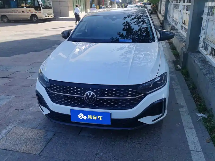 Фото 2 - Volkswagen Lavida