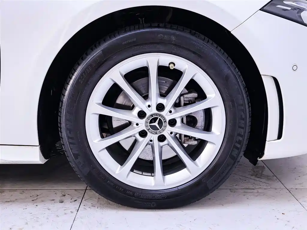 Mercedes-Benz A-Class 2021 A 200 L Sport Sedan Fashion Edition фото 6