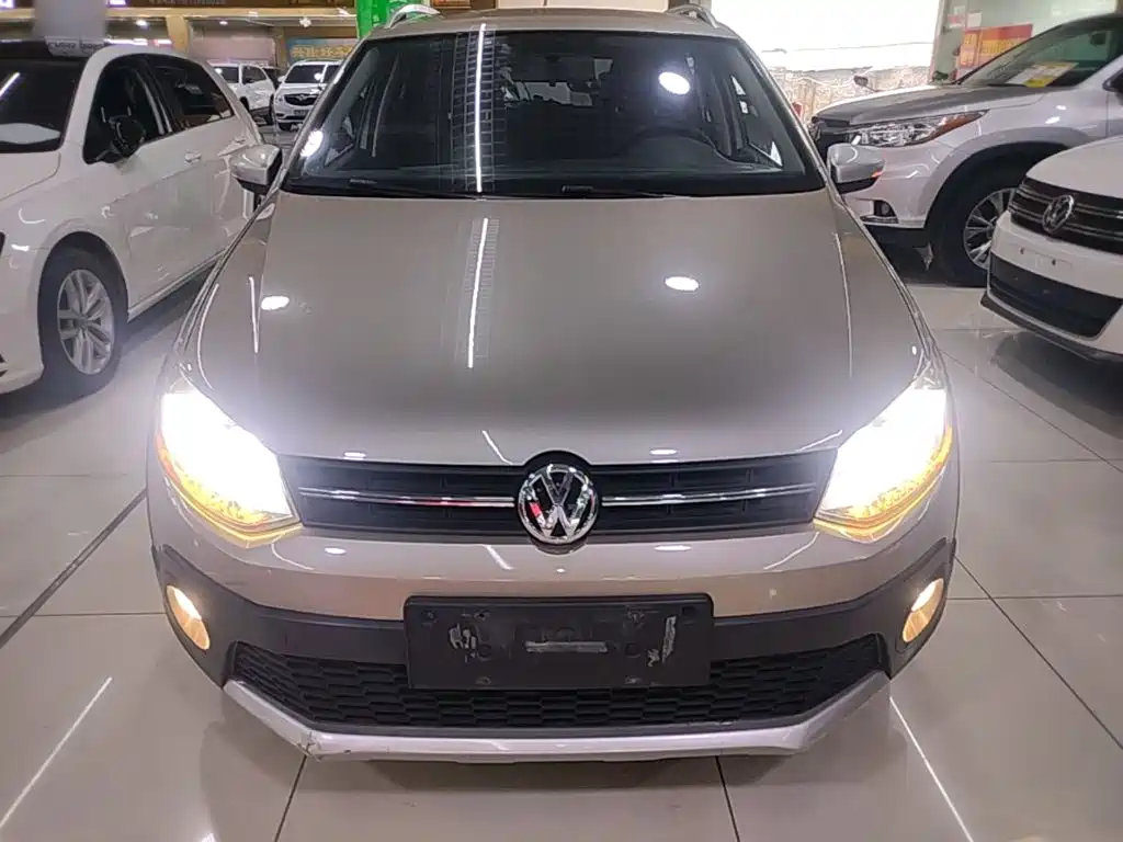 Фото 3 - Volkswagen Polo