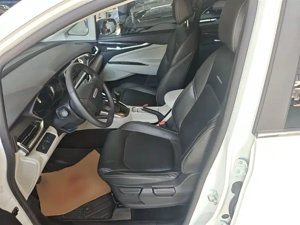 SAIC Maxus Maxus G50 2023 Model 1.5T Manual Joyride A фото 15
