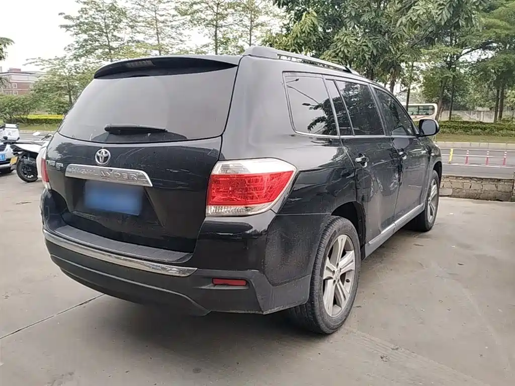 Toyota Highlander 2012 2.7L 2WD 7-Seater Luxury Edition фото 7