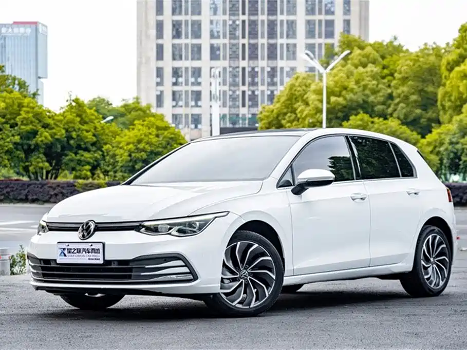 Volkswagen Golf 2021 200TSI DSG Pro