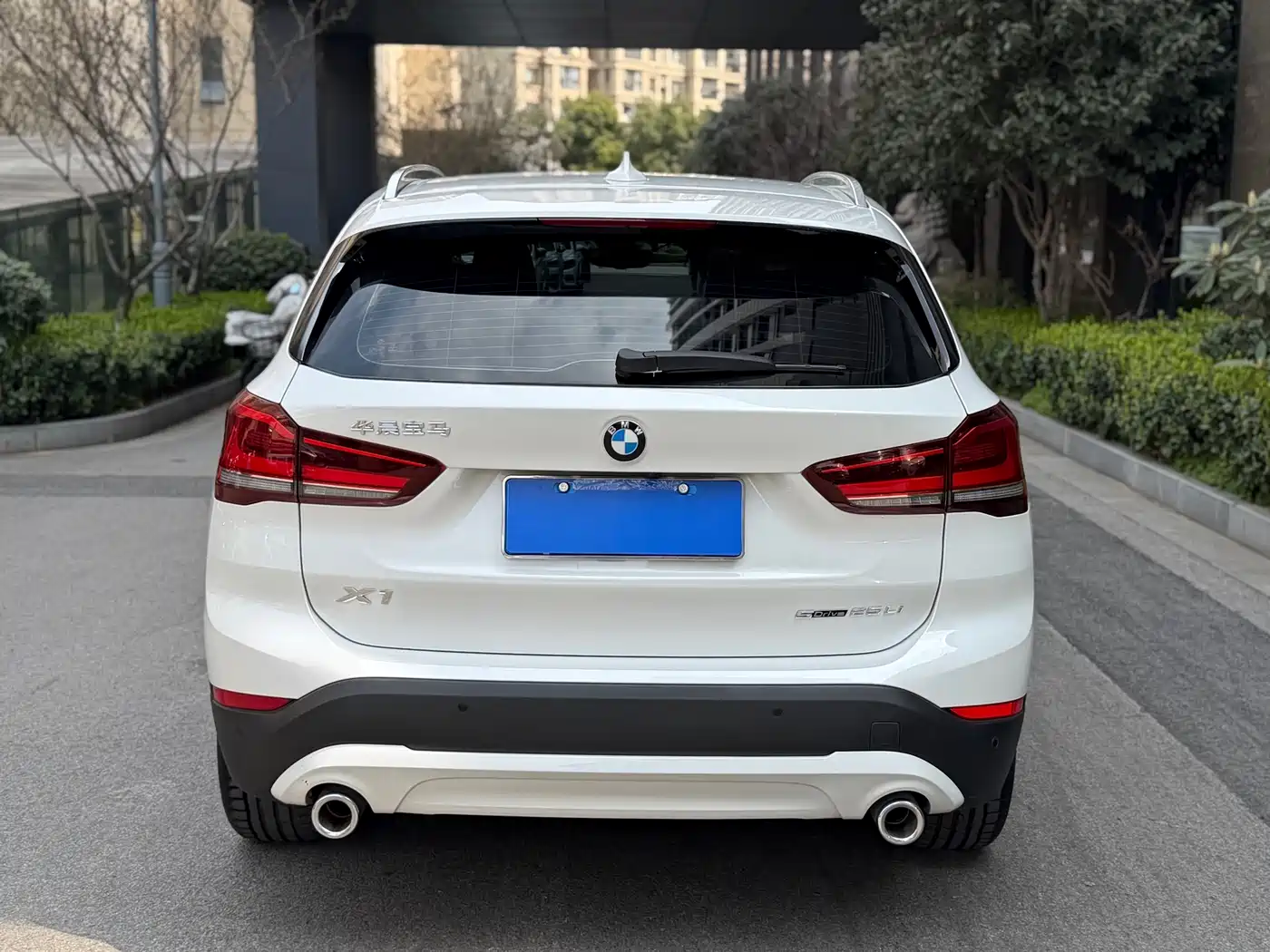 BMW X1 2022 sDrive25Li Leading фото 10