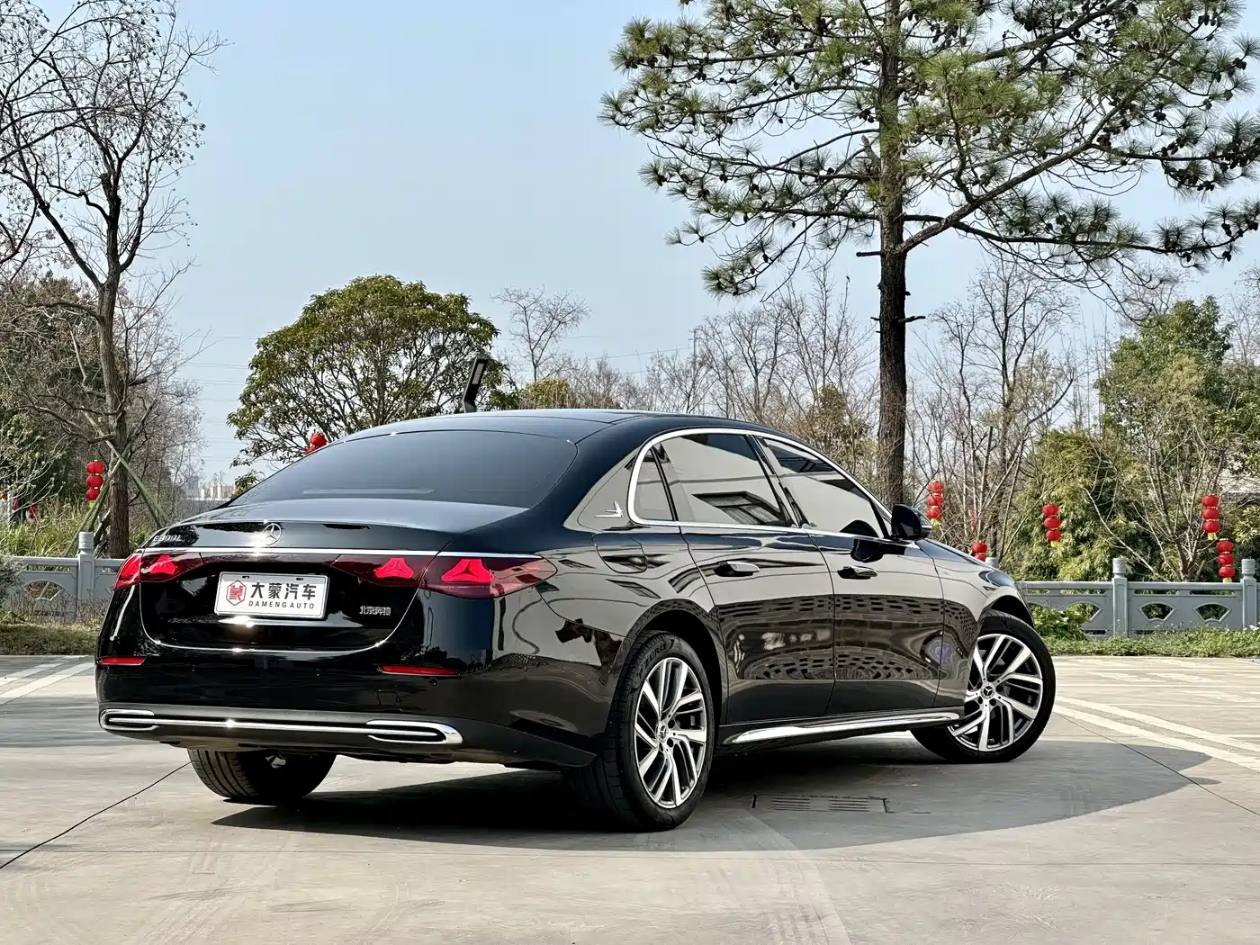 MERCEDES-BENZ E-CLASS