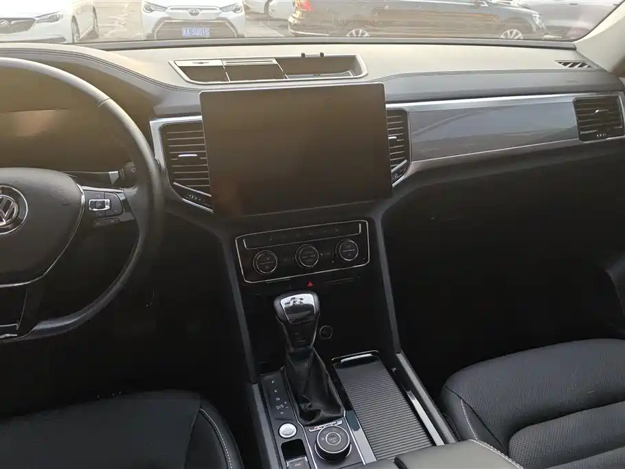 Volkswagen Teramont 2019 380TSI 4WD Luxury Edition China VI фото 13