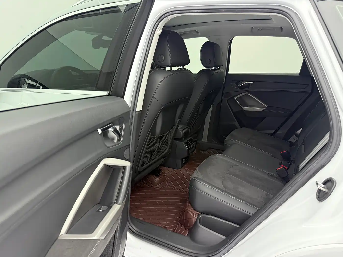 Audi Q3 2022 35 TFSI Fashion Dynamic фото 13