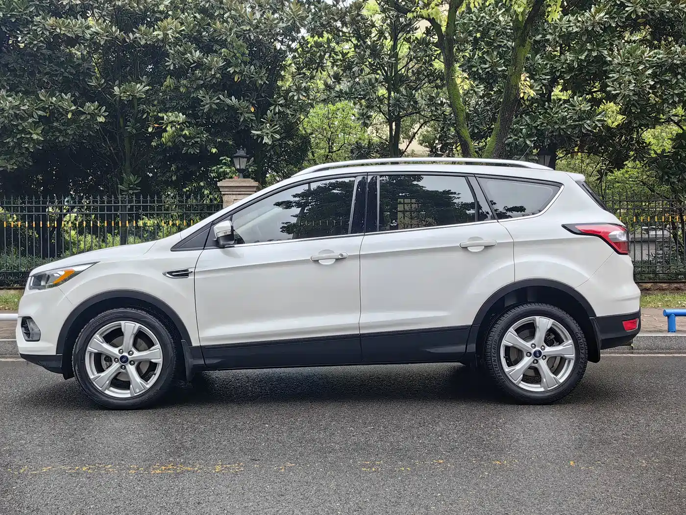 Ford Kuga 2017 2017 EcoBoost 180 2WD Tiger Leap