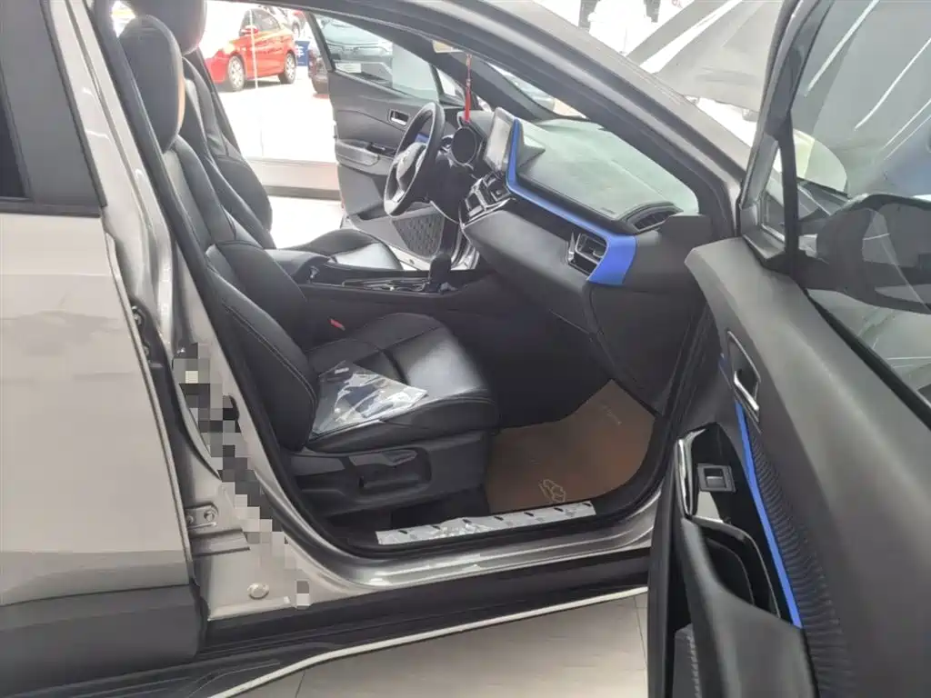 Toyota IZOA 2020 2.0L Yi Xiang Edition фото 11