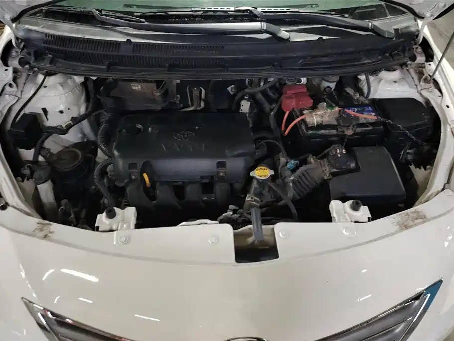 Toyota Vios 2010 1.3L GL-i Standard AT фото 10