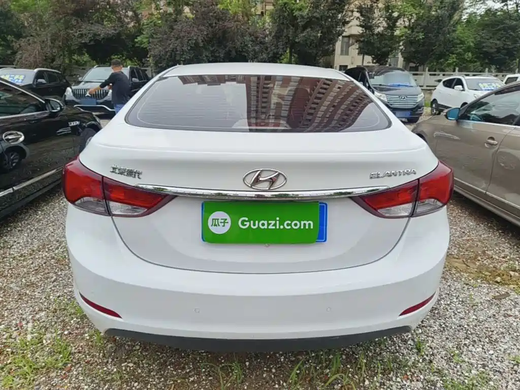 Hyundai Langdong 2016 1.6L Automatic Premium Edition фото 6
