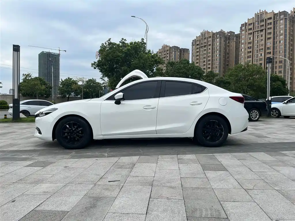 Mazda Mazda3 Axela 2017 Sedan 1.5L Automatic Luxury China V фото 8