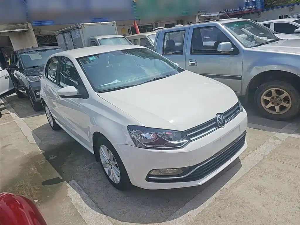 Volkswagen Polo 2014 1.4L Automatic Comfort Edition фото 22