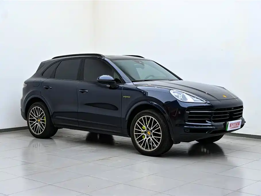 Porsche Cayenne New Energy 2023 Cayenne E-Hybrid 2.0T Platinum Edition фото 4