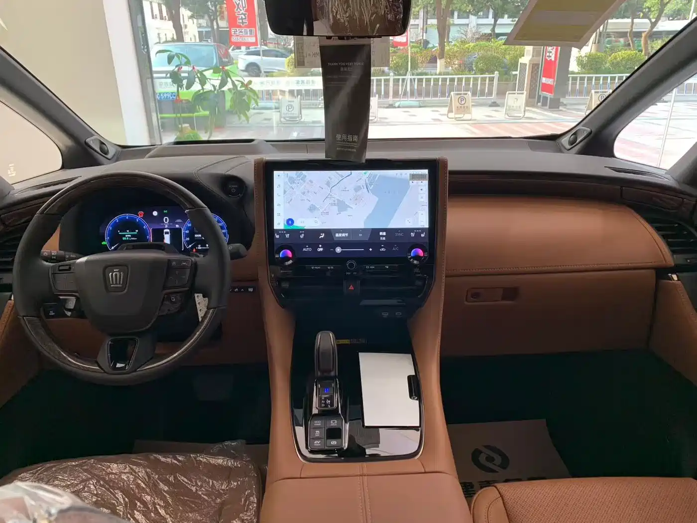 Toyota Vellfire 2024 Crown Hybrid 2.5L Executive Premium Edition фото 6