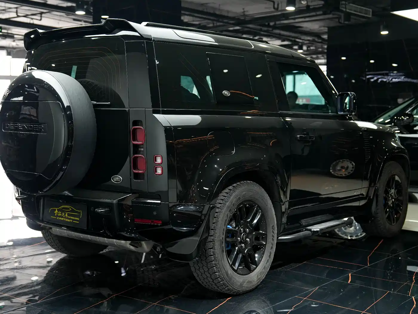 LAND ROVER DEFENDER