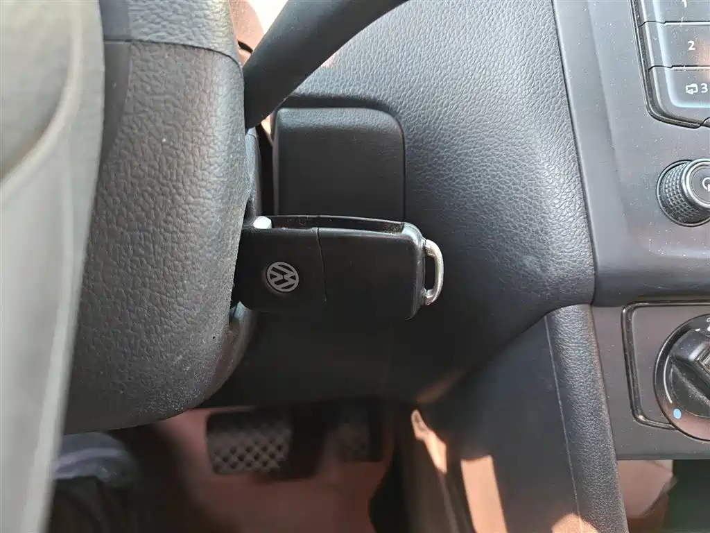 Volkswagen Polo 2016 1.4L Automatic Trend фото 12