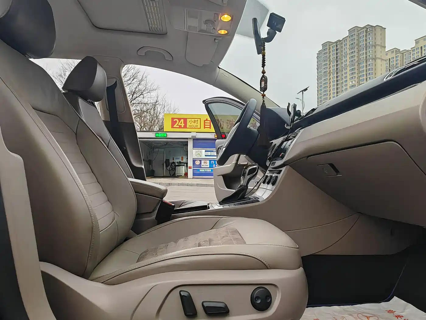 Volkswagen Magotan 2015 Facelift 1.8TSI Luxury фото 17
