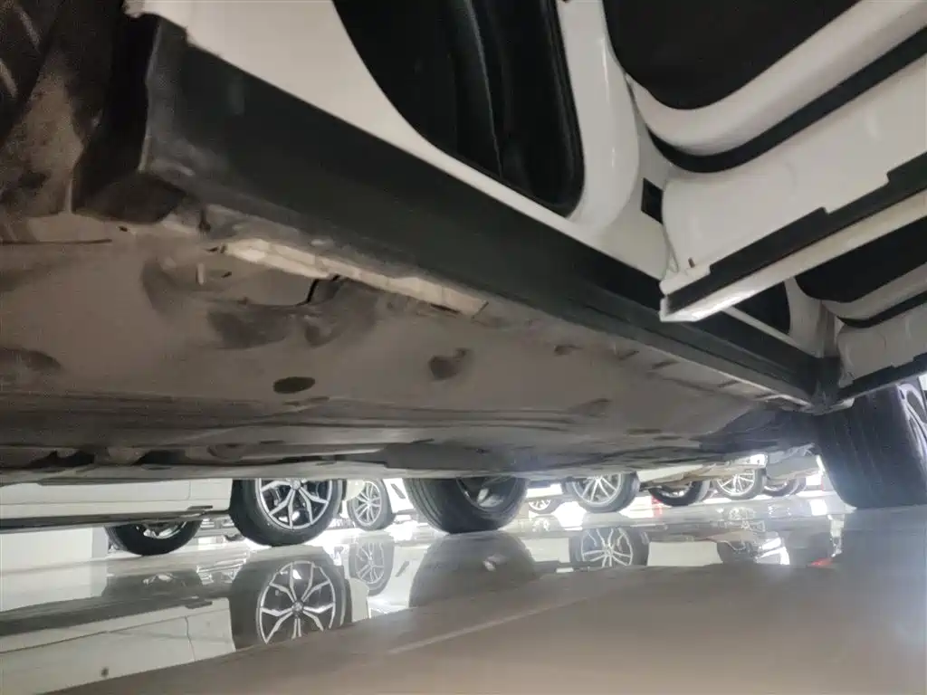 Land Rover Discovery Sport 2020 249PS R-Dynamic Performance фото 21