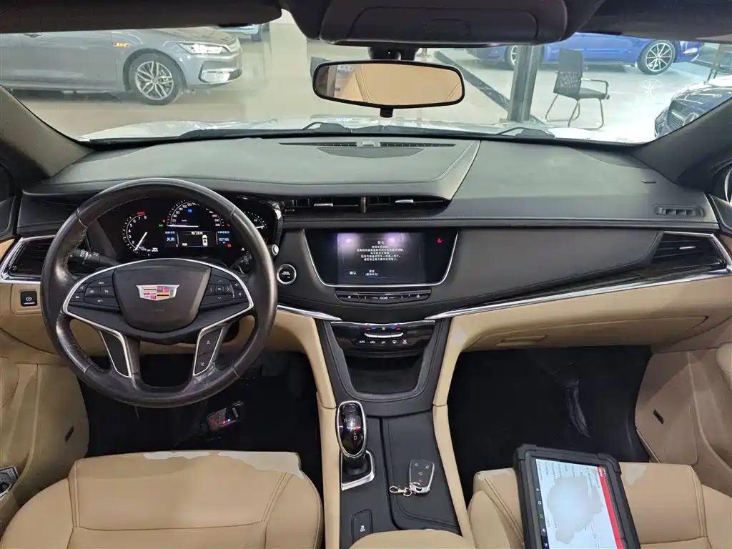Cadillac XT5 2016 25T Technology Model фото 10