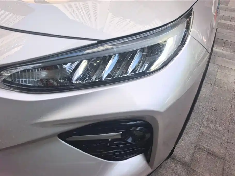 Toyota Wildlander 2021 2.0L CVT 4WD Luxury Edition фото 5