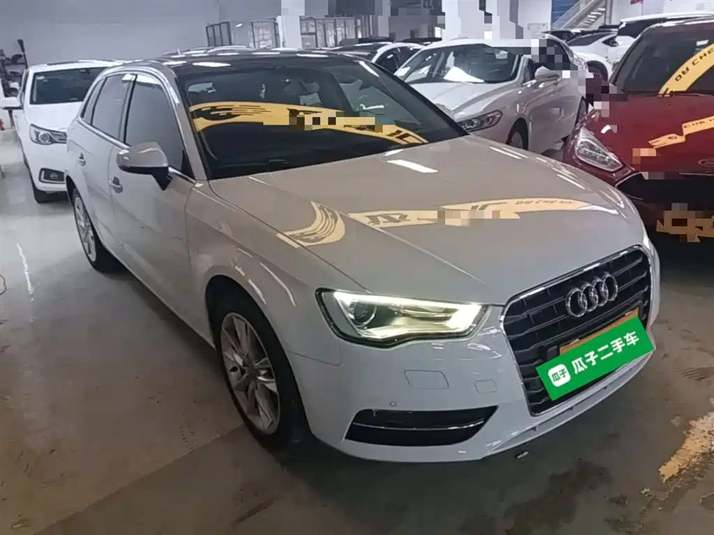 Audi A3 2015 Sportback 40 TFSI Automatic Comfort фото 4