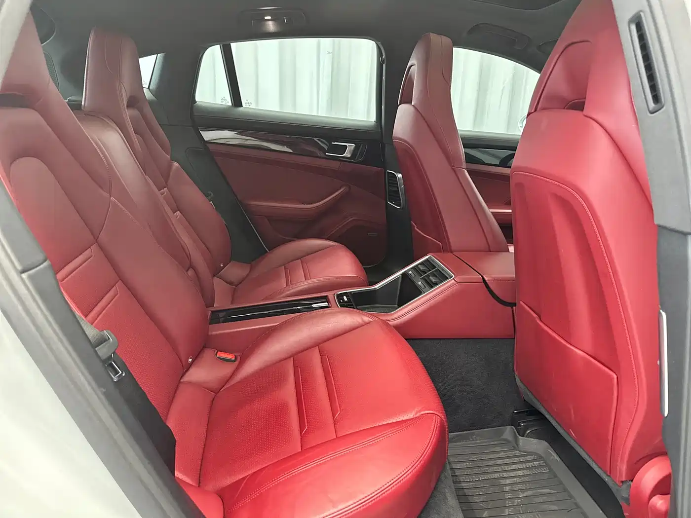 Porsche Panamera 2017 Panamera 3.0T фото 35