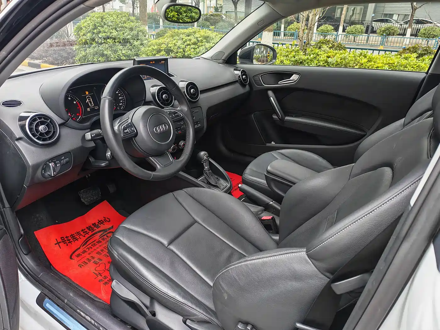Audi A1 2014 30 TFSI Comfort фото 8