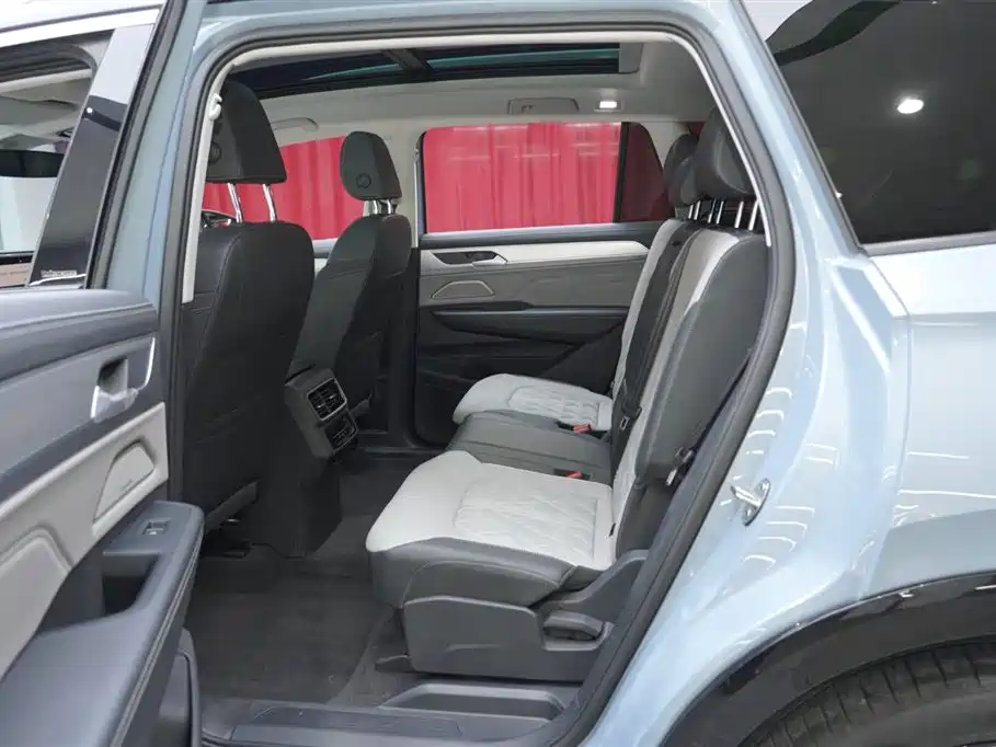 Volkswagen Talagon 2023 380TSI 4WD R-Line Launch Edition фото 18