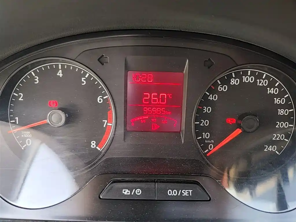 Volkswagen Santana 2015 1.4L Manual Trend Edition фото 12