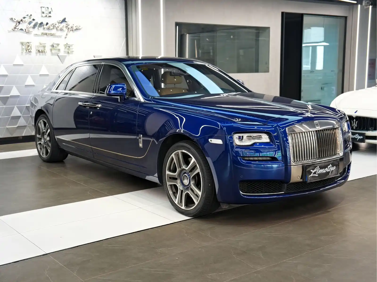 Фото 3 - Rolls-Royce Ghost