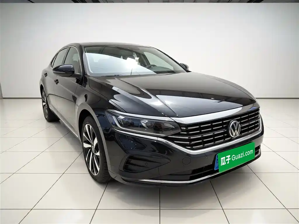 Volkswagen Passat 2022 330TSI Luxury Edition фото 4