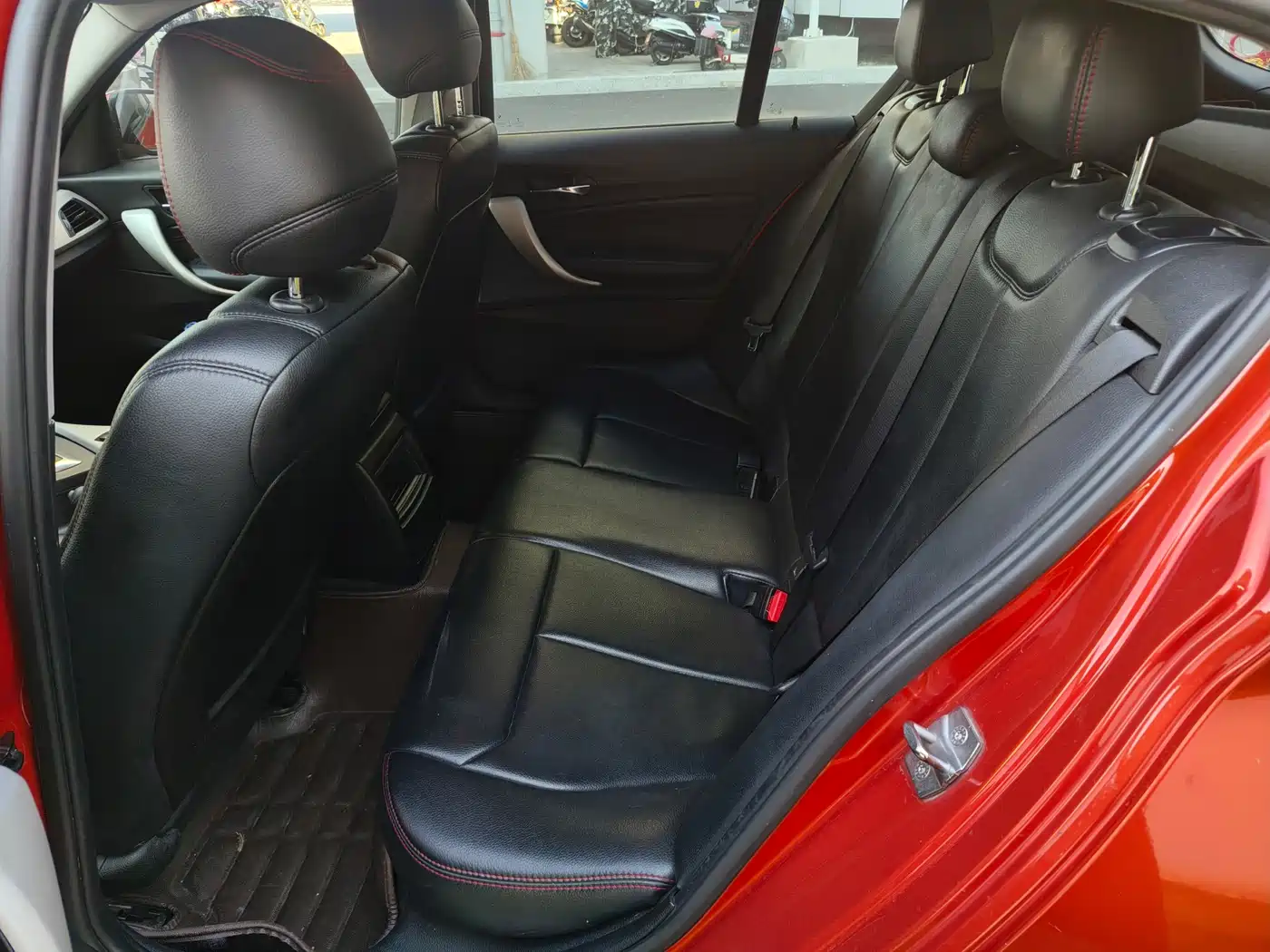 BMW 1 Series (Import) 2013 Facelift 116i Leading Model фото 4