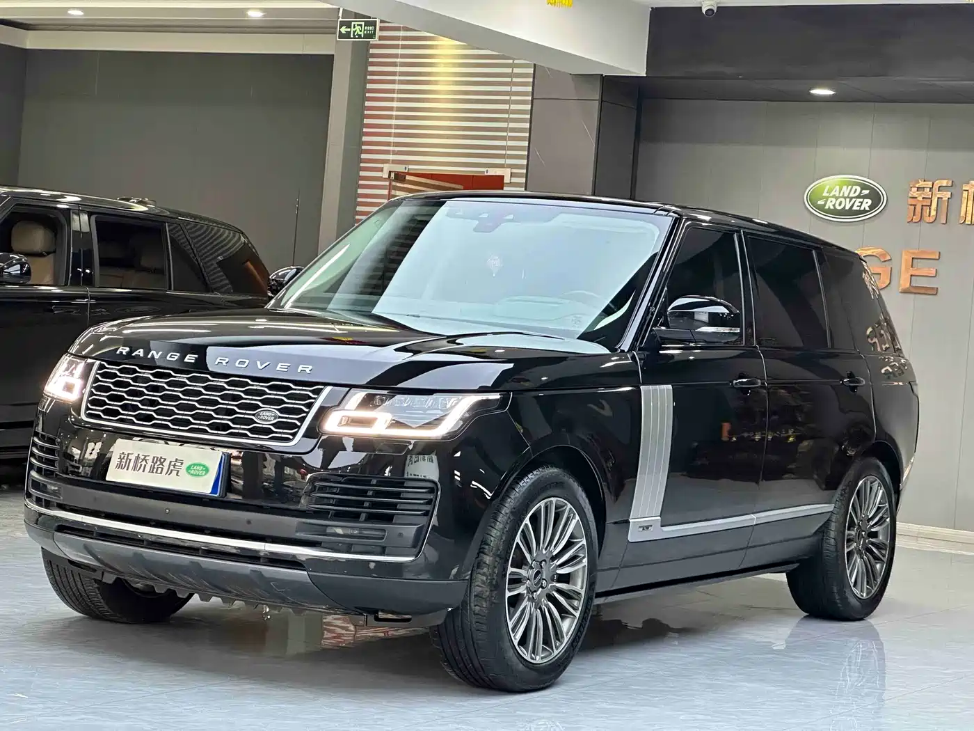 Land Rover Range Rover 2020 3.0 L6 Heritage Extended Edition