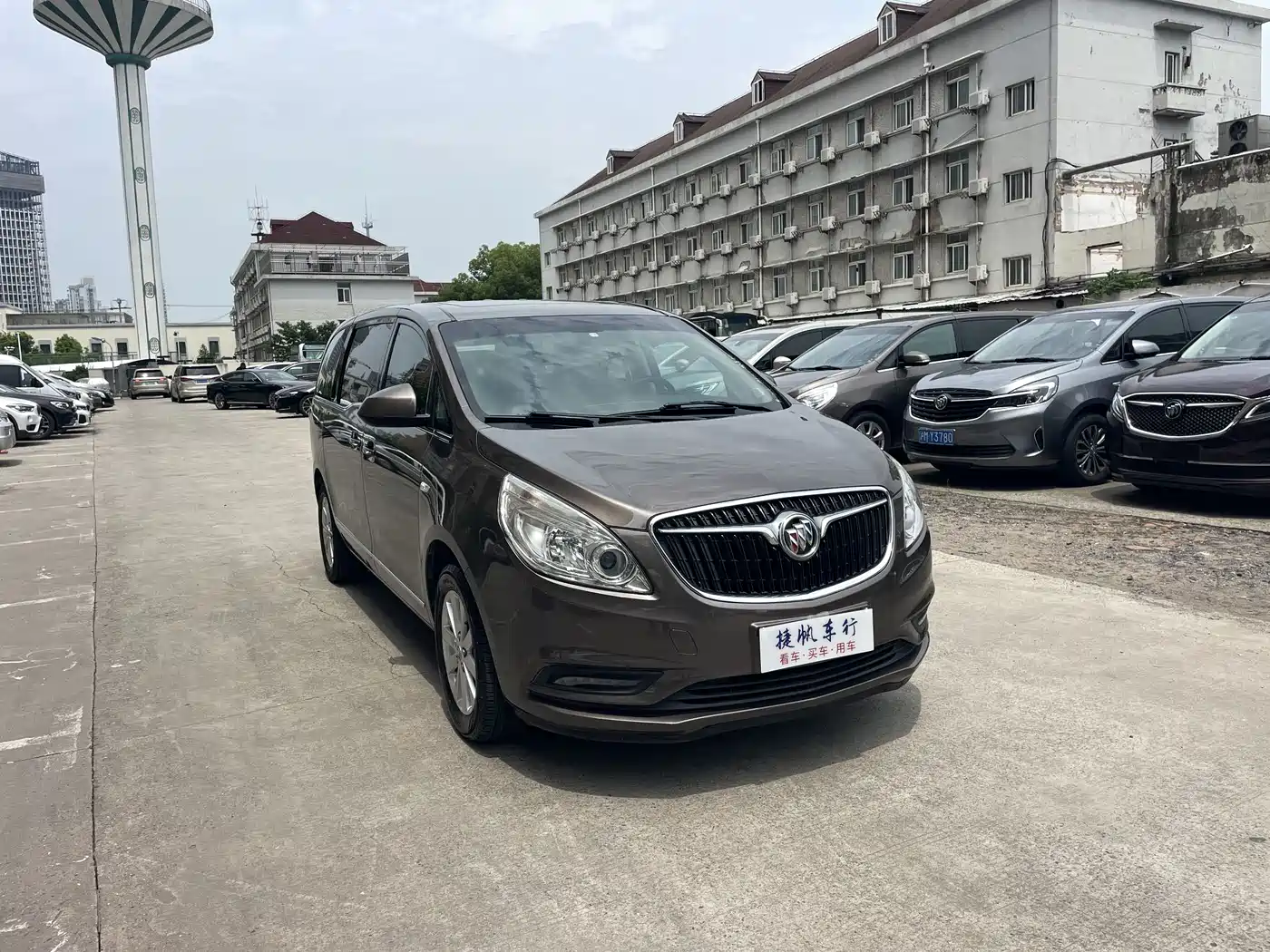 Buick GL8 2017 25S Luxury China V фото 3