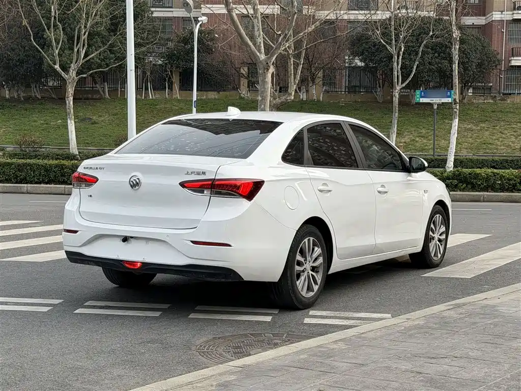 Buick Excelle 2019 18T Auto Connected Elite China VI фото 5