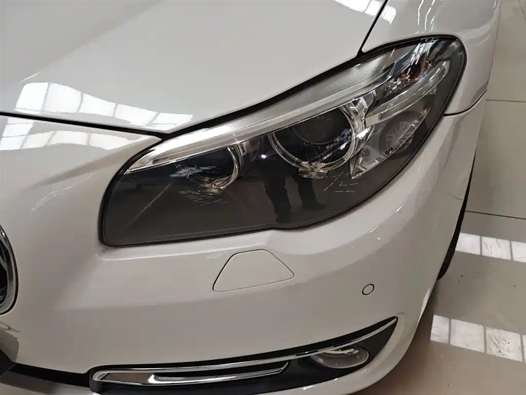 BMW 5 Series 2014 525Li Luxury Design Package фото 24