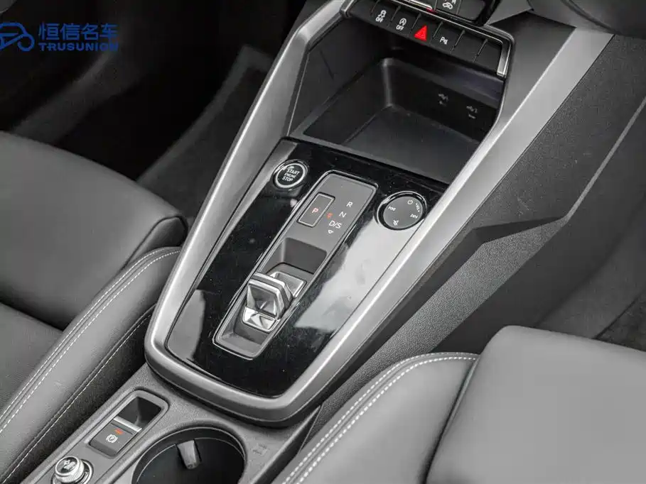 Audi A3 2024 Model Sportback 35 TFSI Fashion Sport фото 19