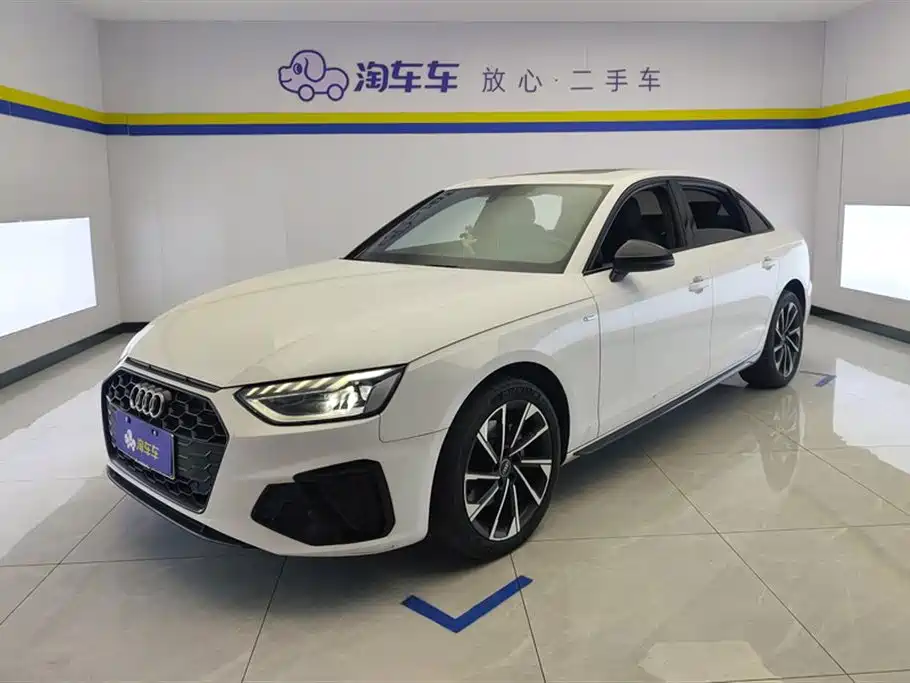 Audi A4L 2023 40 TFSI Luxury Sport