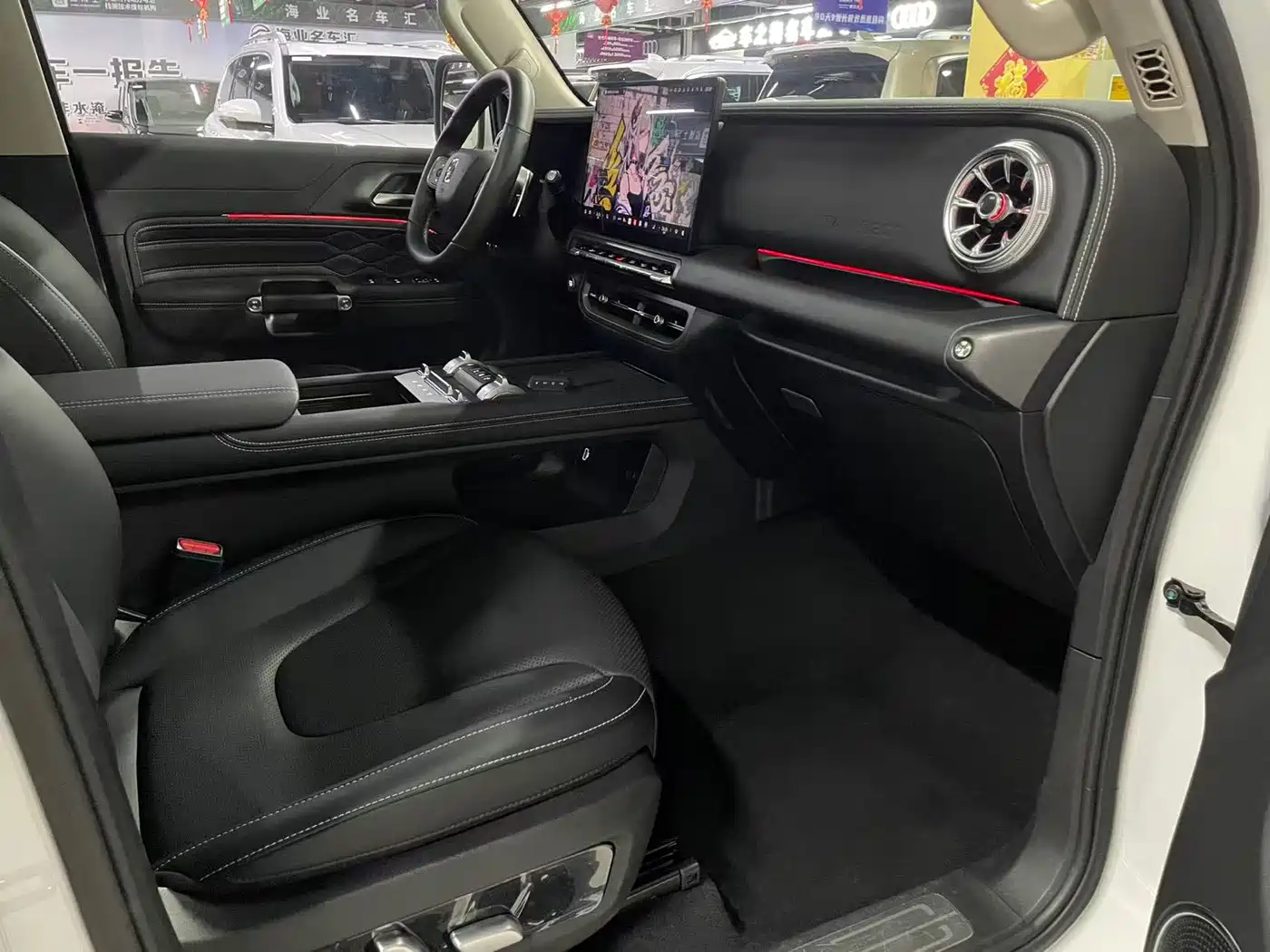 TANK TANK 300 NEW ENERGY